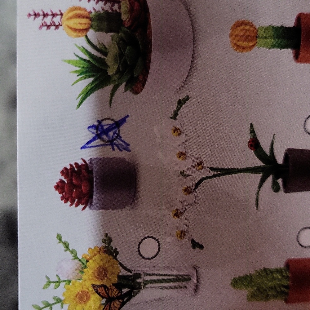Mini Brands Create Garden - Picture 4 of 5